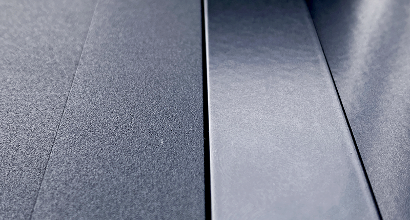 An example showing the difference between smooth anthracite and textured anthracite.