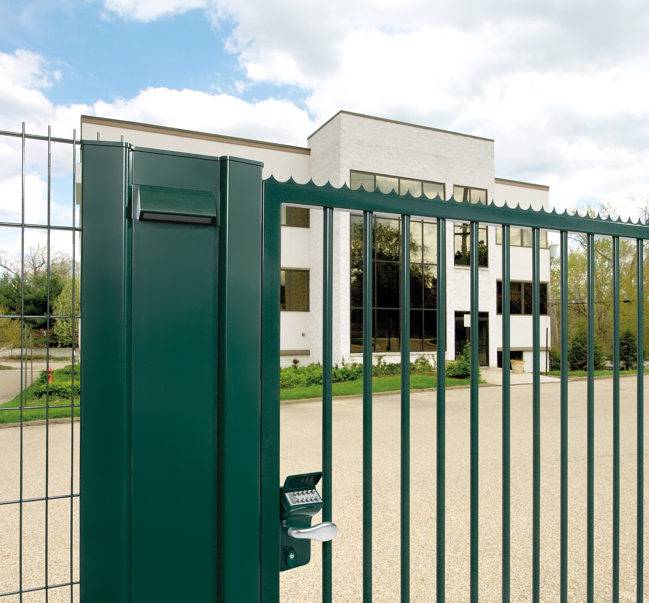 LOCINOX PKWB2000-EP anti-climb fence barrier