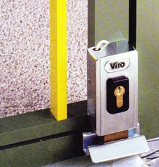 Vertical installation of the NICE PLA10 electric lock