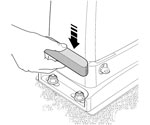 Leave a 1–2 mm gap between the gear rack and the drive pinion Leave a 1–2 mm gap between the gear rack and the drive pinion