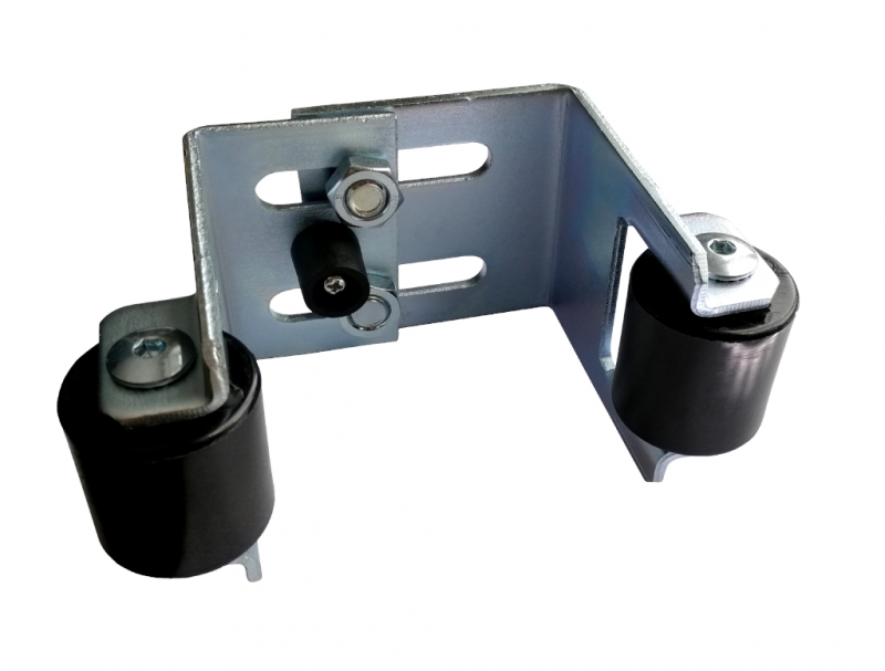 Sliding gate upper stop